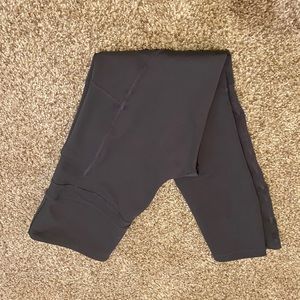 Zyia light n tight 7/8 pocket leggings